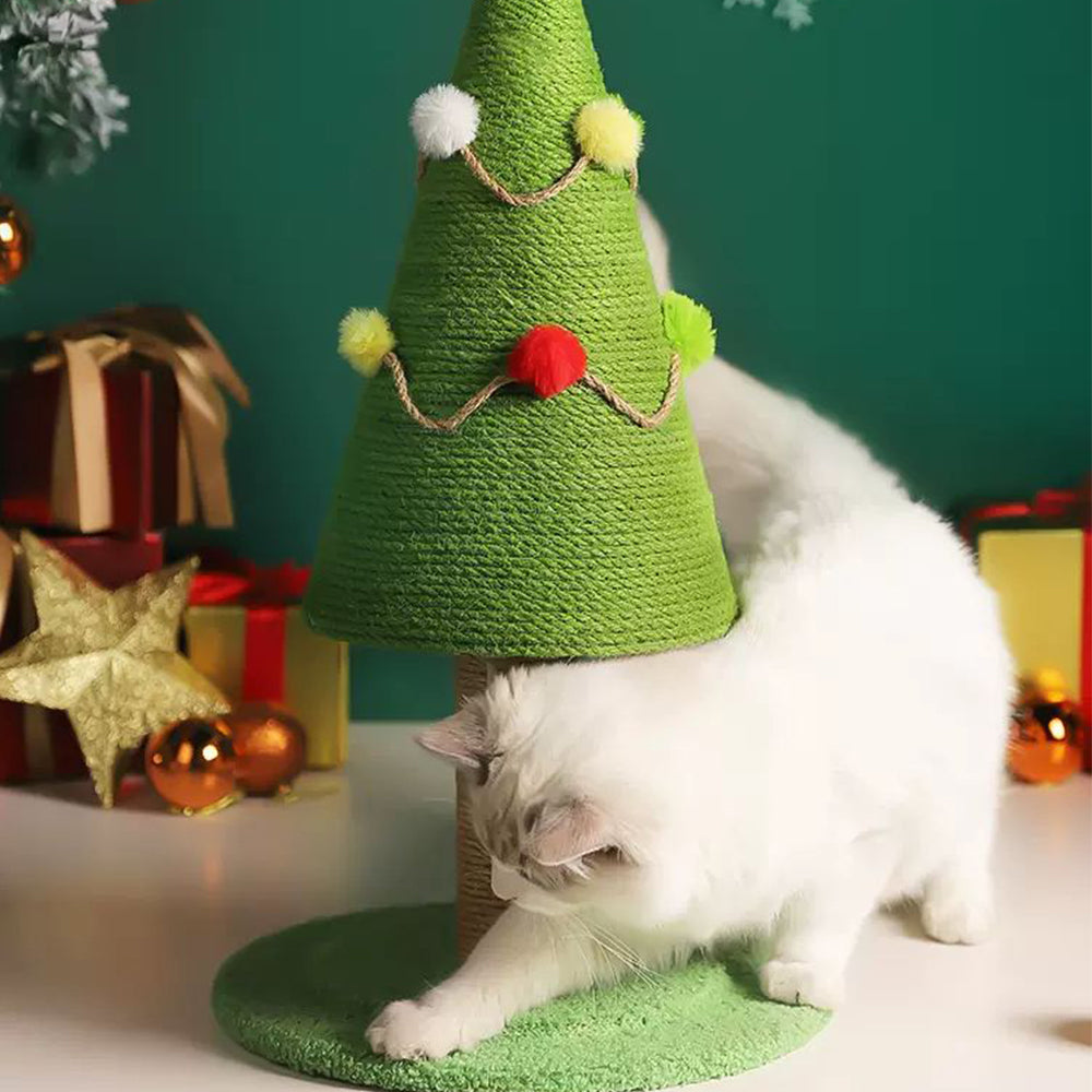 Cat scratching clearance post christmas tree